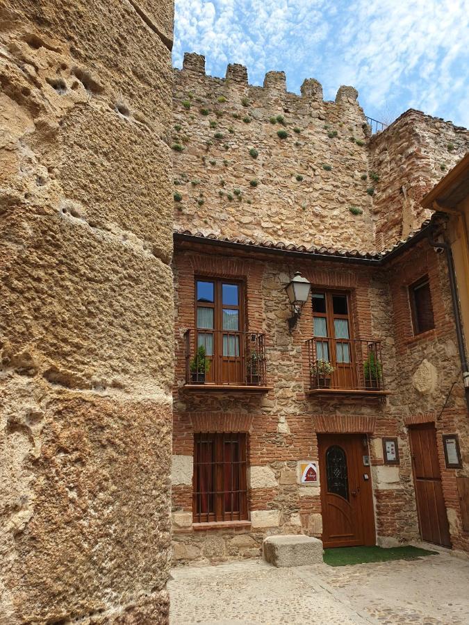 Hotel La Beltraneja Buitrago del Lozoya Exterior foto