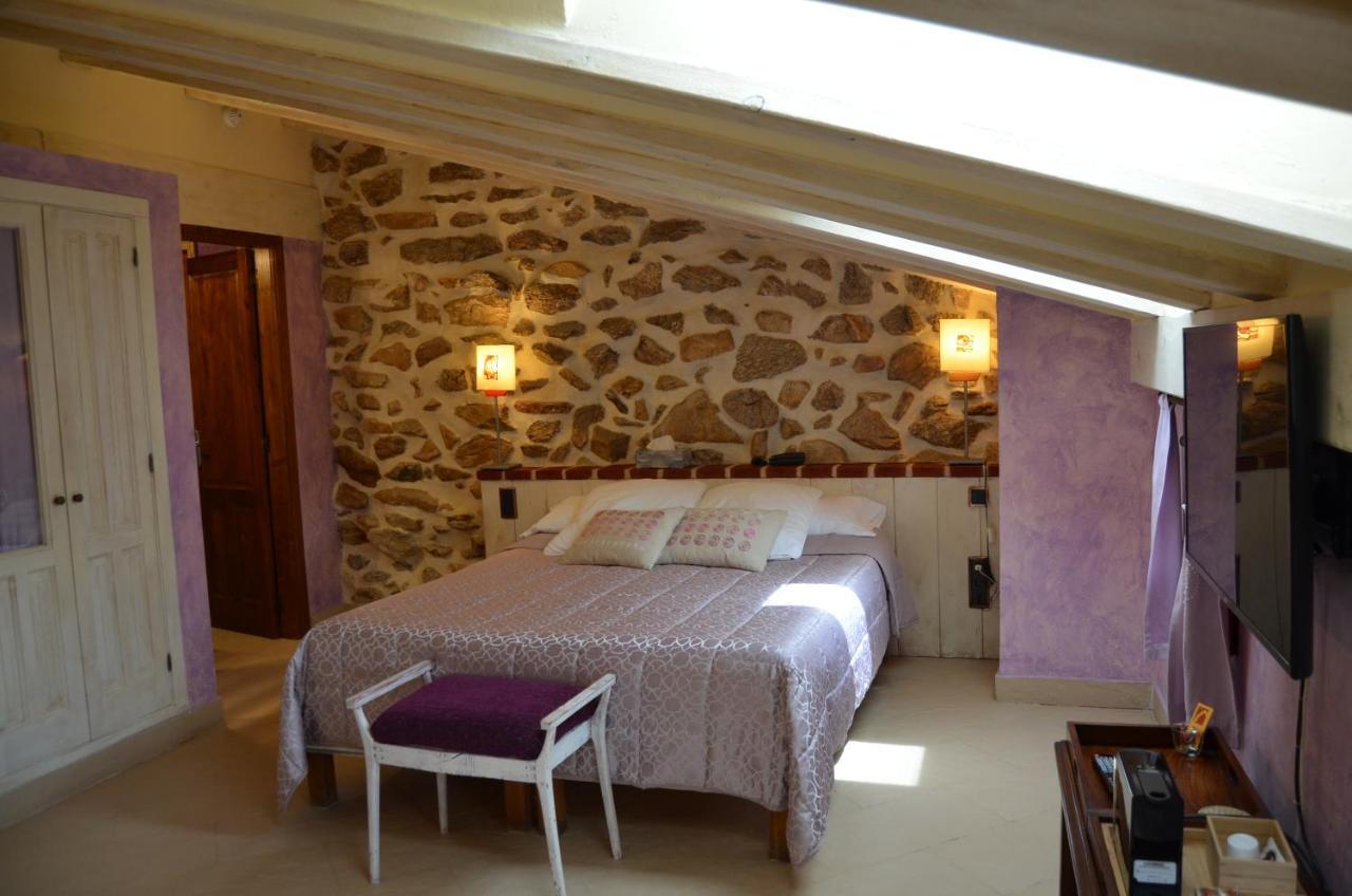 Hotel La Beltraneja Buitrago del Lozoya Exterior foto